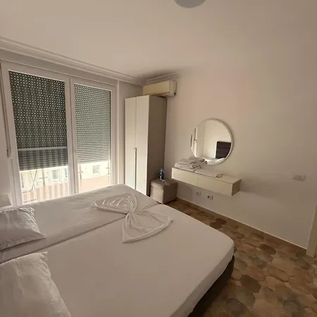 Season At Sea דירה *