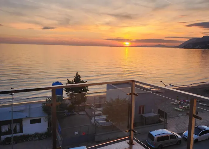 Season At Sea Apartment *