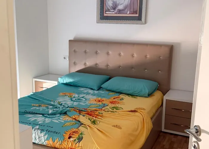 Apartment Season At Sea